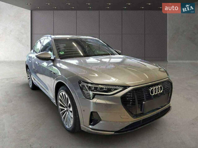 Серый Ауди E-Tron, объемом двигателя 0 л и пробегом 145 тыс. км за 37500 $, фото 78 на Automoto.ua