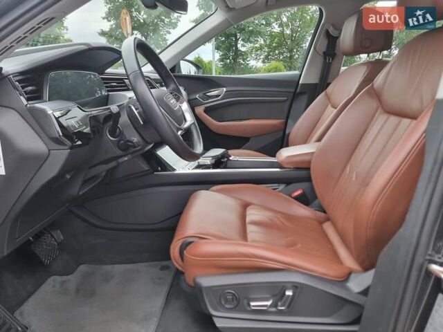 Сірий Ауді E-Tron, об'ємом двигуна 0 л та пробігом 120 тис. км за 29650 $, фото 15 на Automoto.ua