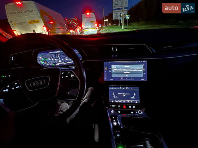 Серый Ауди E-Tron, объемом двигателя 0 л и пробегом 108 тыс. км за 22900 $, фото 5 на Automoto.ua
