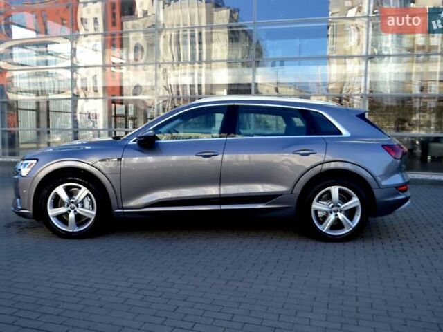 Серый Ауди E-Tron, объемом двигателя 0 л и пробегом 125 тыс. км за 23800 $, фото 67 на Automoto.ua