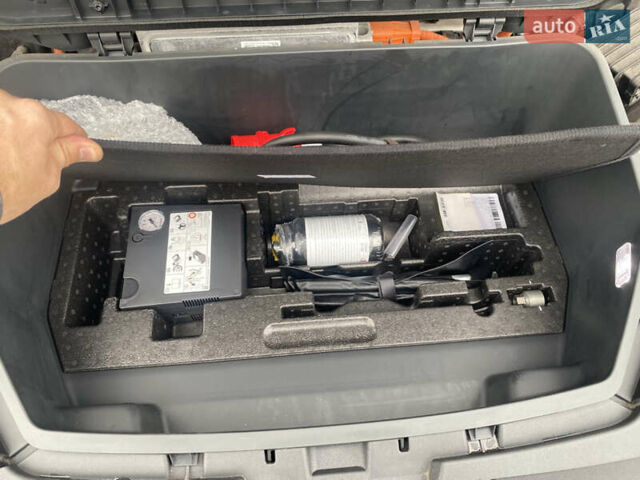 Ауди E-Tron 2020 в Луцке на Automoto.ua Серый Ауди E-Tron, объемом двигателя 0 л и пробегом 128 тыс. км за 25000 $, фото 21 на Automoto.ua