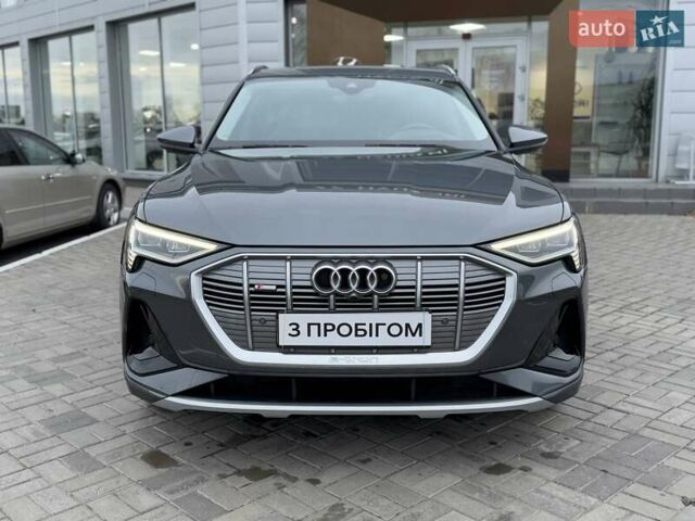 Серый Ауди E-Tron, объемом двигателя 0 л и пробегом 71 тыс. км за 35700 $, фото 4 на Automoto.ua