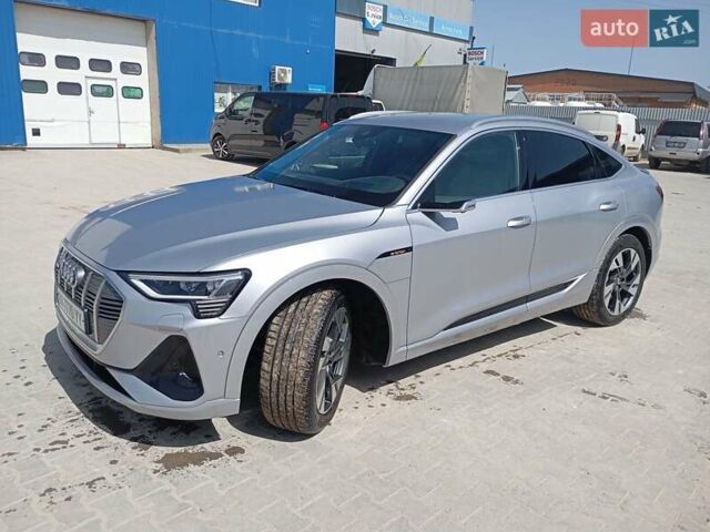 Серый Ауди E-Tron, объемом двигателя 0 л и пробегом 70 тыс. км за 38000 $, фото 1 на Automoto.ua