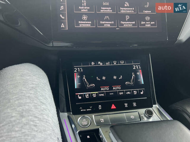 Серый Ауди E-Tron, объемом двигателя 0 л и пробегом 119 тыс. км за 35000 $, фото 23 на Automoto.ua