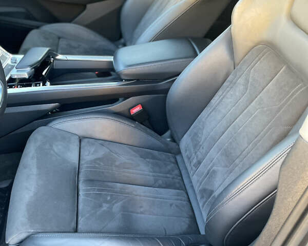 Сірий Ауді E-Tron, об'ємом двигуна 0 л та пробігом 153 тис. км за 28999 $, фото 32 на Automoto.ua