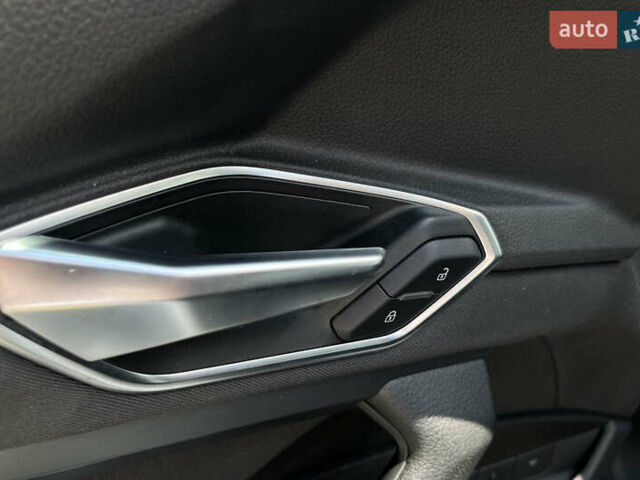 Серый Ауди E-Tron, объемом двигателя 0 л и пробегом 115 тыс. км за 26500 $, фото 15 на Automoto.ua