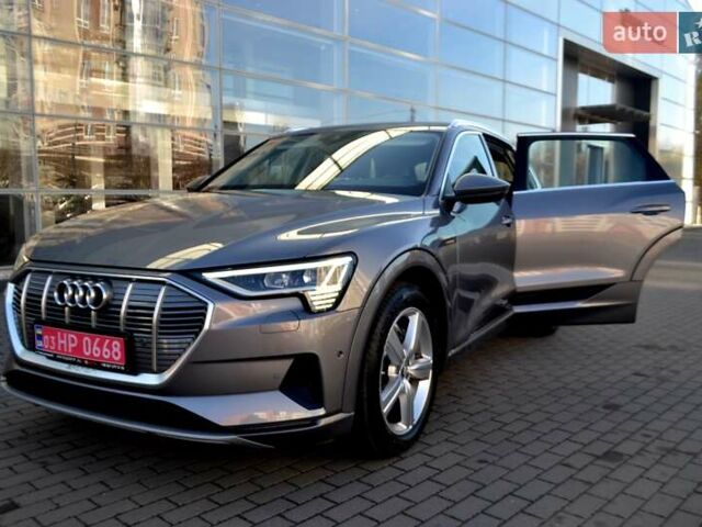 Серый Ауди E-Tron, объемом двигателя 0 л и пробегом 125 тыс. км за 23800 $, фото 175 на Automoto.ua