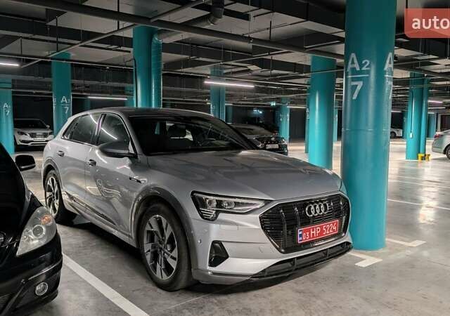 Ауди E-Tron 2020 в Киеве на Automoto.ua Серый Ауди E-Tron, объемом двигателя 0 л и пробегом 140 тыс. км за 29500 $, фото 6 на Automoto.ua