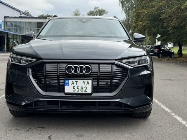 Ауді E-Tron 2020 у Івано-Франківську на Automoto.ua Сірий Ауді E-Tron, об'ємом двигуна 0 л та пробігом 68 тис. км за 31000 $, фото 1 на Automoto.ua