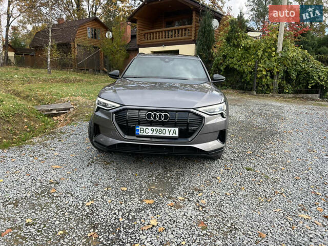 Серый Ауди E-Tron, объемом двигателя 0 л и пробегом 119 тыс. км за 35000 $, фото 2 на Automoto.ua