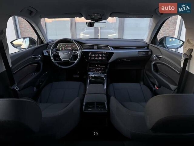 Серый Ауди E-Tron, объемом двигателя 0 л и пробегом 97 тыс. км за 21900 $, фото 44 на Automoto.ua