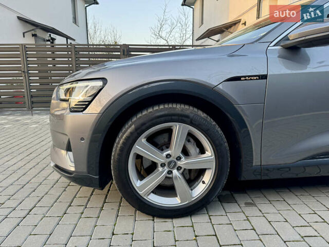 Сірий Ауді E-Tron, об'ємом двигуна 0 л та пробігом 143 тис. км за 27900 $, фото 38 на Automoto.ua
