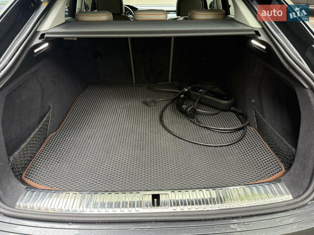 Ауди E-Tron 2020 в Киеве на Automoto.ua Серый Ауди E-Tron, объемом двигателя 0 л и пробегом 71 тыс. км за 35300 $, фото 21 на Automoto.ua