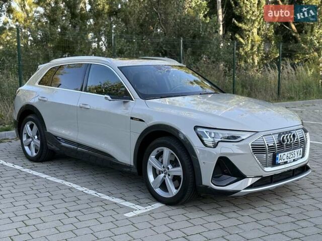 Ауди E-Tron 2020 в Луцке на Automoto.ua Серый Ауди E-Tron, объемом двигателя 0 л и пробегом 49 тыс. км за 35550 $, фото 2 на Automoto.ua