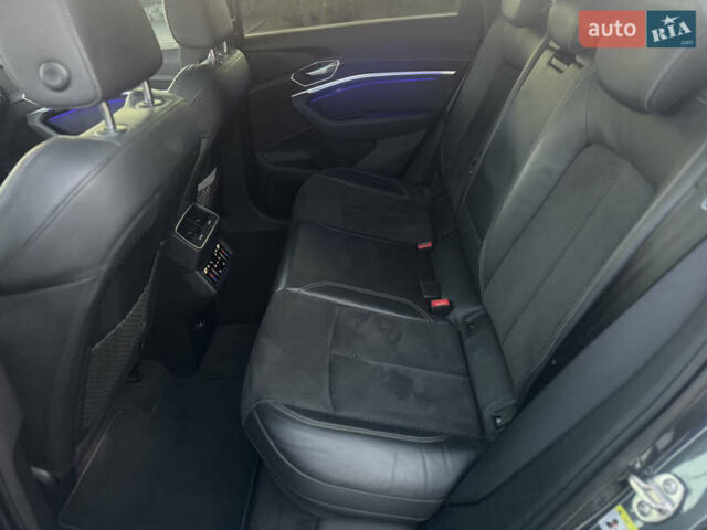 Сірий Ауді E-Tron, об'ємом двигуна 0 л та пробігом 140 тис. км за 37000 $, фото 30 на Automoto.ua