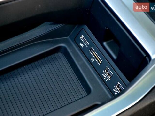 Серый Ауди E-Tron, объемом двигателя 0 л и пробегом 125 тыс. км за 23800 $, фото 152 на Automoto.ua