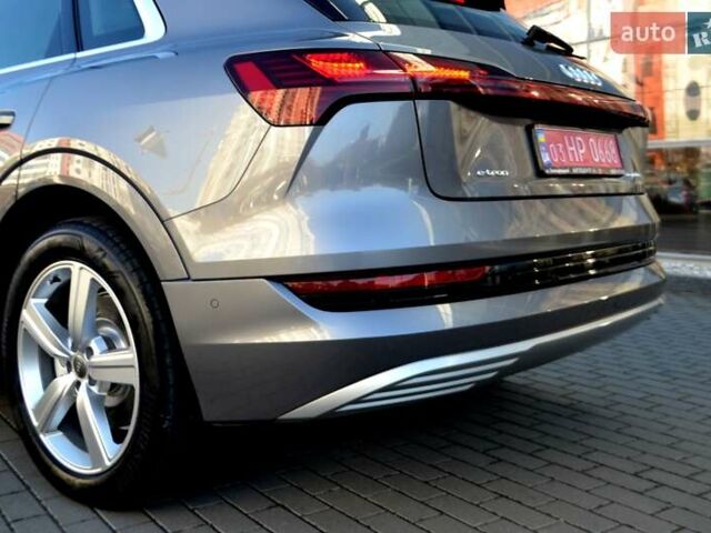 Серый Ауди E-Tron, объемом двигателя 0 л и пробегом 125 тыс. км за 23800 $, фото 101 на Automoto.ua