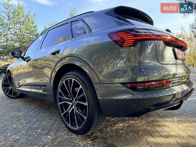 Ауді E-Tron 2020 у Дрогобичі на Automoto.ua Сірий Ауді E-Tron, об'ємом двигуна 0 л та пробігом 180 тис. км за 27990 $, фото 12 на Automoto.ua