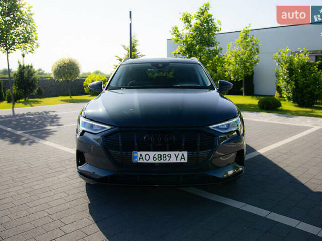 Серый Ауди E-Tron, объемом двигателя 0 л и пробегом 60 тыс. км за 37500 $, фото 15 на Automoto.ua