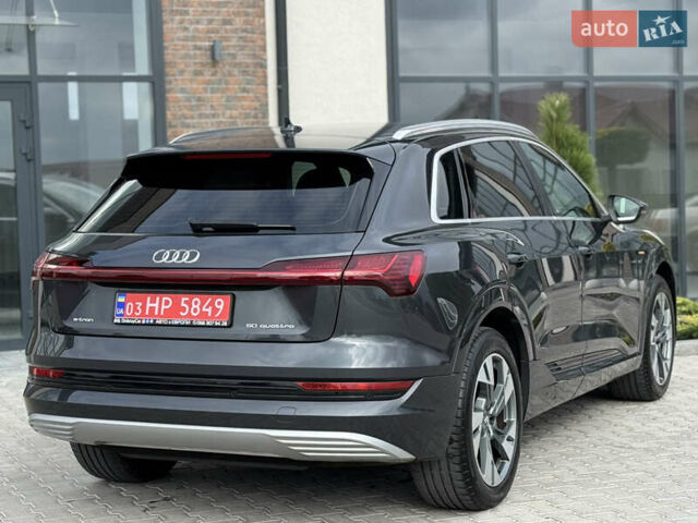 Ауди E-Tron 2020 в Тернополе на Automoto.ua Серый Ауди E-Tron, объемом двигателя 0 л и пробегом 126 тыс. км за 23900 $, фото 2 на Automoto.ua