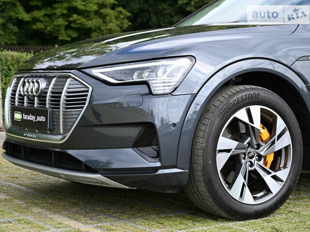 Серый Ауди E-Tron, объемом двигателя 0 л и пробегом 62 тыс. км за 43500 $, фото 8 на Automoto.ua