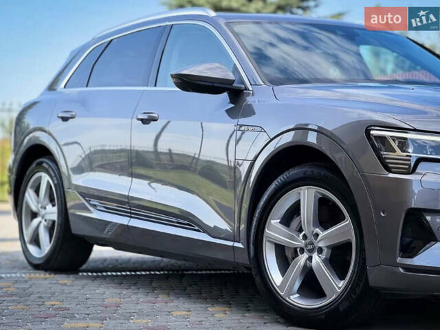 Сірий Ауді E-Tron, об'ємом двигуна 0 л та пробігом 170 тис. км за 25600 $, фото 2 на Automoto.ua