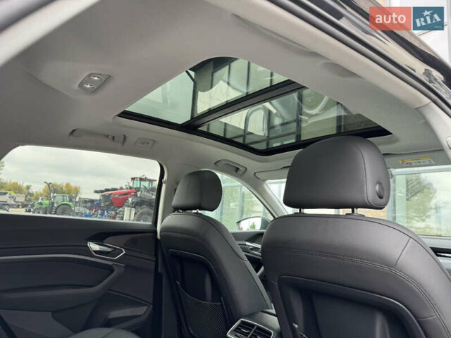 Ауди E-Tron 2020 в Тернополе на Automoto.ua Серый Ауди E-Tron, объемом двигателя 0 л и пробегом 126 тыс. км за 23900 $, фото 56 на Automoto.ua