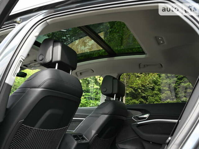 Серый Ауди E-Tron, объемом двигателя 0 л и пробегом 62 тыс. км за 43500 $, фото 4 на Automoto.ua