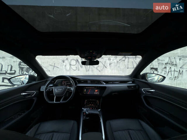 Ауді E-Tron 2020 у Львові на Automoto.ua Сірий Ауді E-Tron, об'ємом двигуна 0 л та пробігом 81 тис. км за 34920 $, фото 40 на Automoto.ua