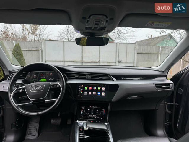 Серый Ауди E-Tron, объемом двигателя 0 л и пробегом 150 тыс. км за 23800 $, фото 38 на Automoto.ua