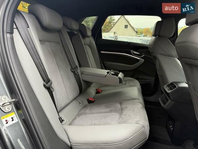 Сірий Ауді E-Tron, об'ємом двигуна 0 л та пробігом 77 тис. км за 37000 $, фото 20 на Automoto.ua