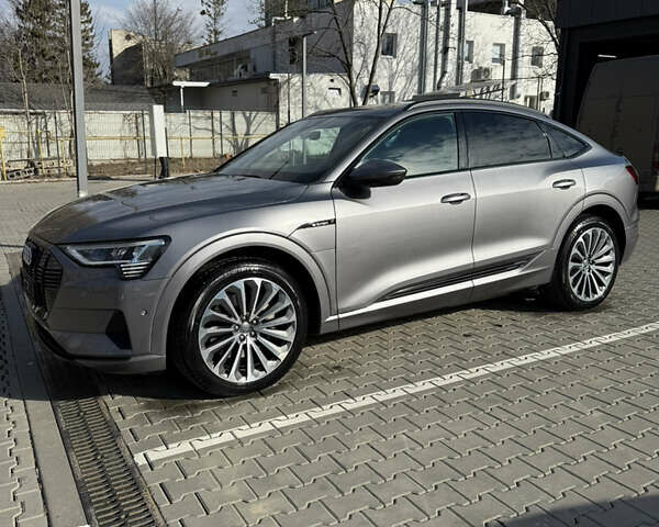 Серый Ауди E-Tron, объемом двигателя 0 л и пробегом 145 тыс. км за 37500 $, фото 68 на Automoto.ua