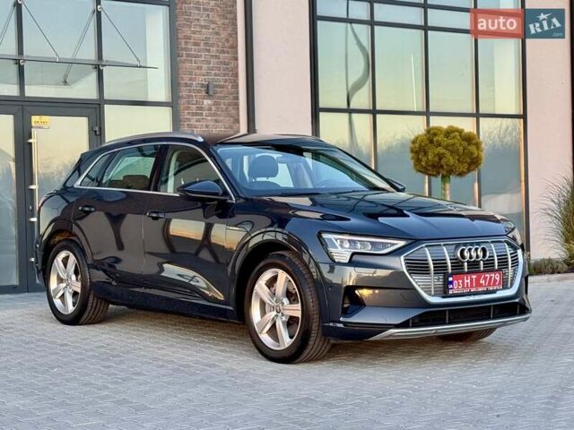 Серый Ауди E-Tron, объемом двигателя 0 л и пробегом 97 тыс. км за 21900 $, фото 23 на Automoto.ua