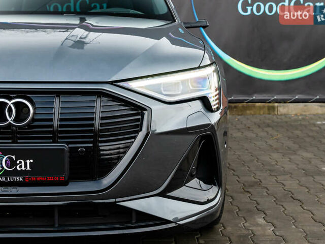 Сірий Ауді E-Tron, об'ємом двигуна 0 л та пробігом 82 тис. км за 39888 $, фото 14 на Automoto.ua
