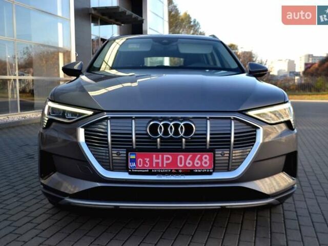 Серый Ауди E-Tron, объемом двигателя 0 л и пробегом 125 тыс. км за 23800 $, фото 210 на Automoto.ua