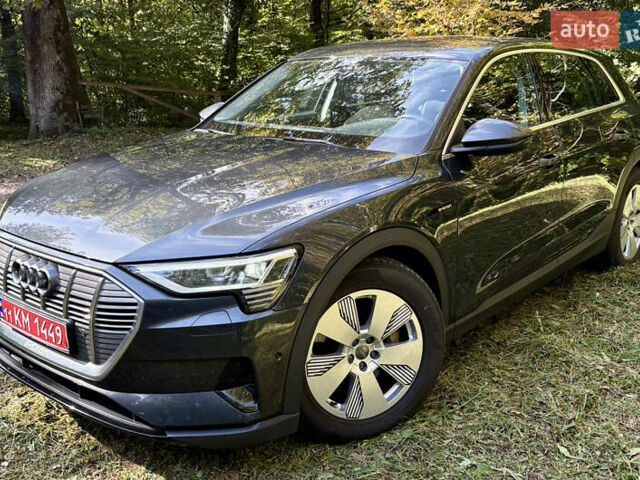 Серый Ауди E-Tron, объемом двигателя 0 л и пробегом 175 тыс. км за 22700 $, фото 34 на Automoto.ua