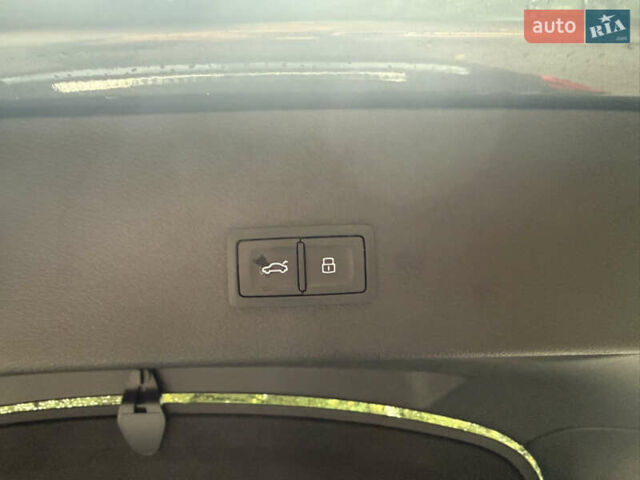 Ауди E-Tron 2020 в Киеве на Automoto.ua Серый Ауди E-Tron, объемом двигателя 0 л и пробегом 71 тыс. км за 35300 $, фото 27 на Automoto.ua