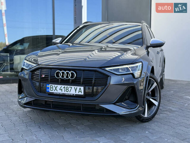 Серый Ауди E-Tron, объемом двигателя 0 л и пробегом 41 тыс. км за 44990 $, фото 16 на Automoto.ua
