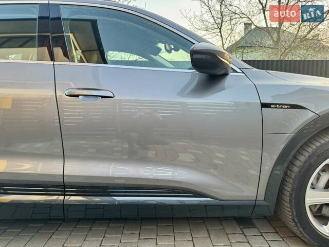 Сірий Ауді E-Tron, об'ємом двигуна 0 л та пробігом 143 тис. км за 27900 $, фото 47 на Automoto.ua