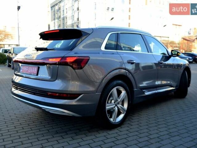 Серый Ауди E-Tron, объемом двигателя 0 л и пробегом 125 тыс. км за 23800 $, фото 97 на Automoto.ua