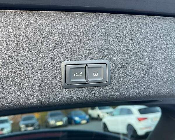 Серый Ауди E-Tron, объемом двигателя 0 л и пробегом 45 тыс. км за 29900 $, фото 33 на Automoto.ua