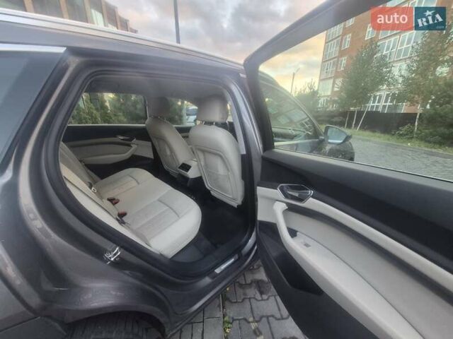 Ауди E-Tron 2020 в Хмельницком на Automoto.ua Серый Ауди E-Tron, объемом двигателя 0 л и пробегом 146 тыс. км за 22700 $, фото 69 на Automoto.ua