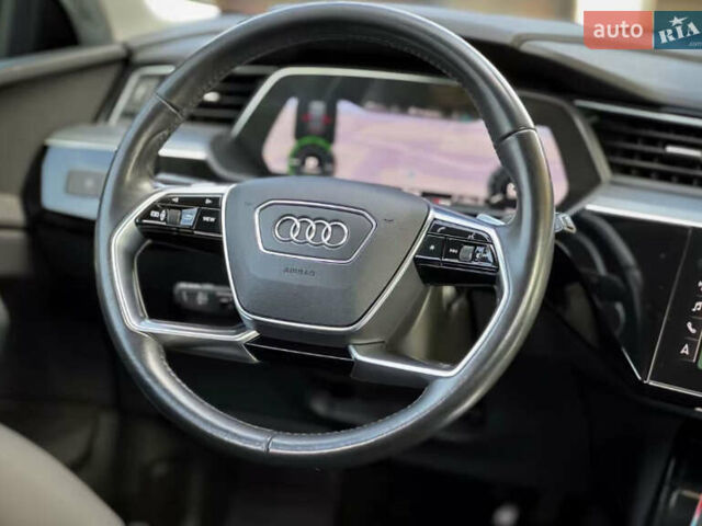 Сірий Ауді E-Tron, об'ємом двигуна 0 л та пробігом 170 тис. км за 25600 $, фото 9 на Automoto.ua