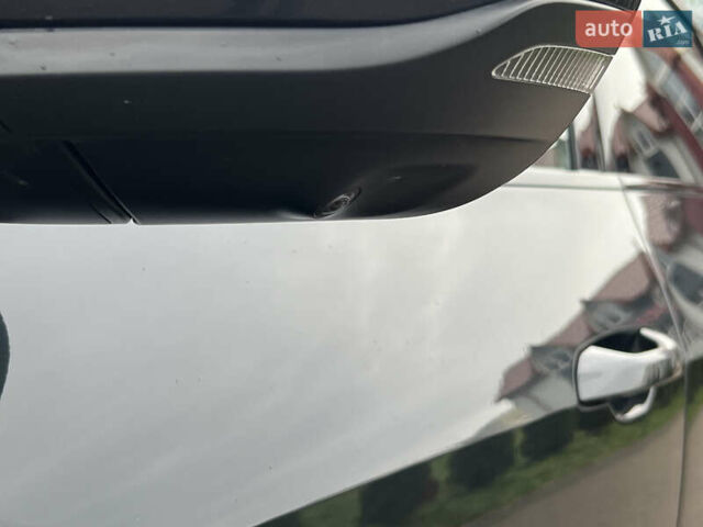 Сірий Ауді E-Tron, об'ємом двигуна 0 л та пробігом 143 тис. км за 30800 $, фото 10 на Automoto.ua