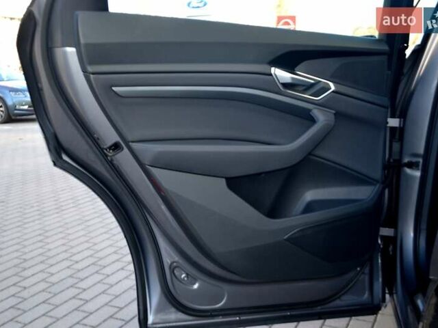 Серый Ауди E-Tron, объемом двигателя 0 л и пробегом 125 тыс. км за 23800 $, фото 177 на Automoto.ua