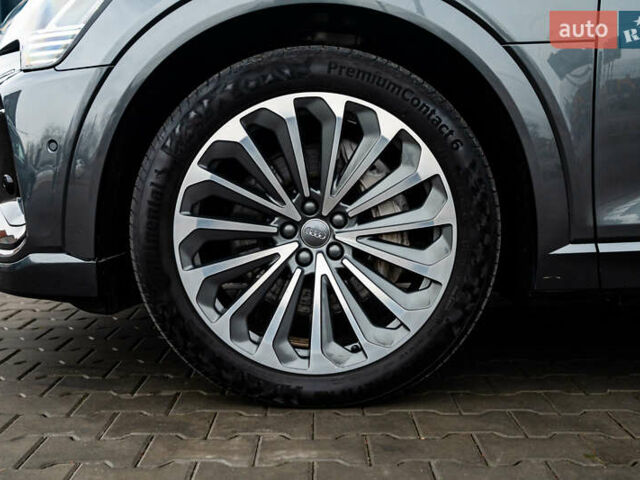 Сірий Ауді E-Tron, об'ємом двигуна 0 л та пробігом 82 тис. км за 39888 $, фото 30 на Automoto.ua