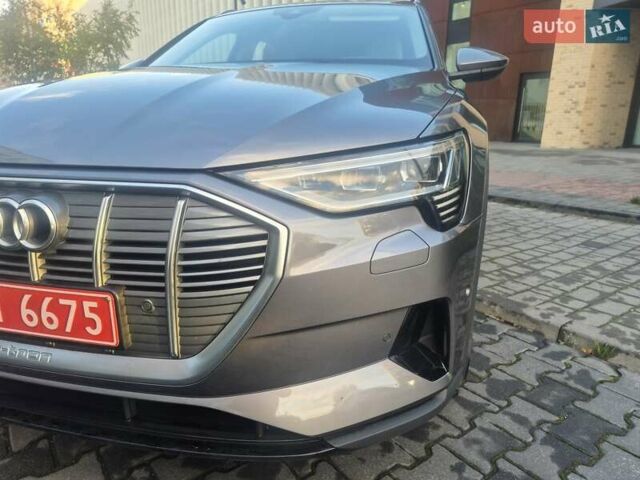Ауди E-Tron 2020 в Хмельницком на Automoto.ua Серый Ауди E-Tron, объемом двигателя 0 л и пробегом 146 тыс. км за 22700 $, фото 18 на Automoto.ua
