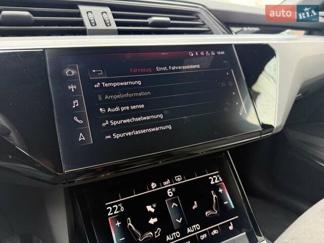 Сірий Ауді E-Tron, об'ємом двигуна 0 л та пробігом 77 тис. км за 37000 $, фото 13 на Automoto.ua