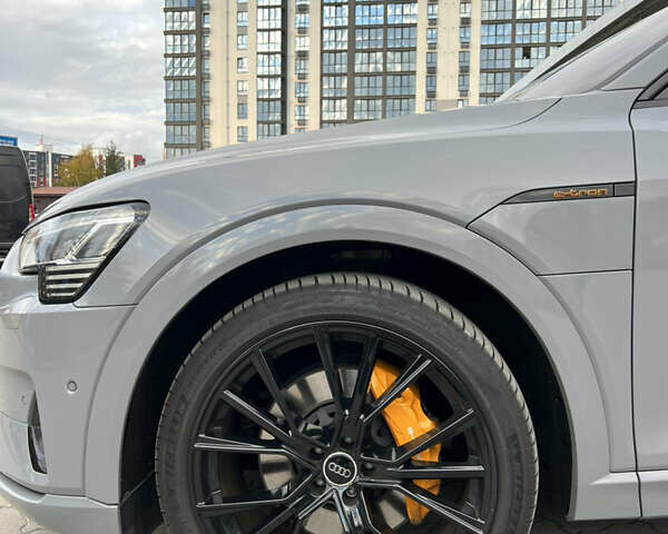 Ауди E-Tron 2020 в Луцке на Automoto.ua Серый Ауди E-Tron, объемом двигателя 0 л и пробегом 104 тыс. км за 33000 $, фото 18 на Automoto.ua