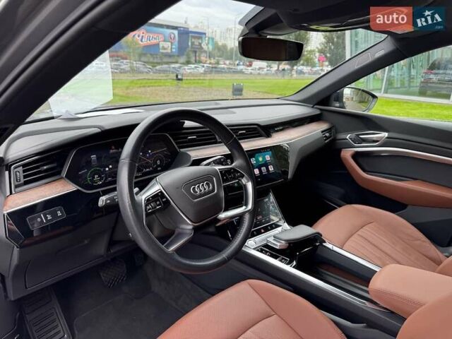 Серый Ауди E-Tron, объемом двигателя 0 л и пробегом 58 тыс. км за 37000 $, фото 38 на Automoto.ua